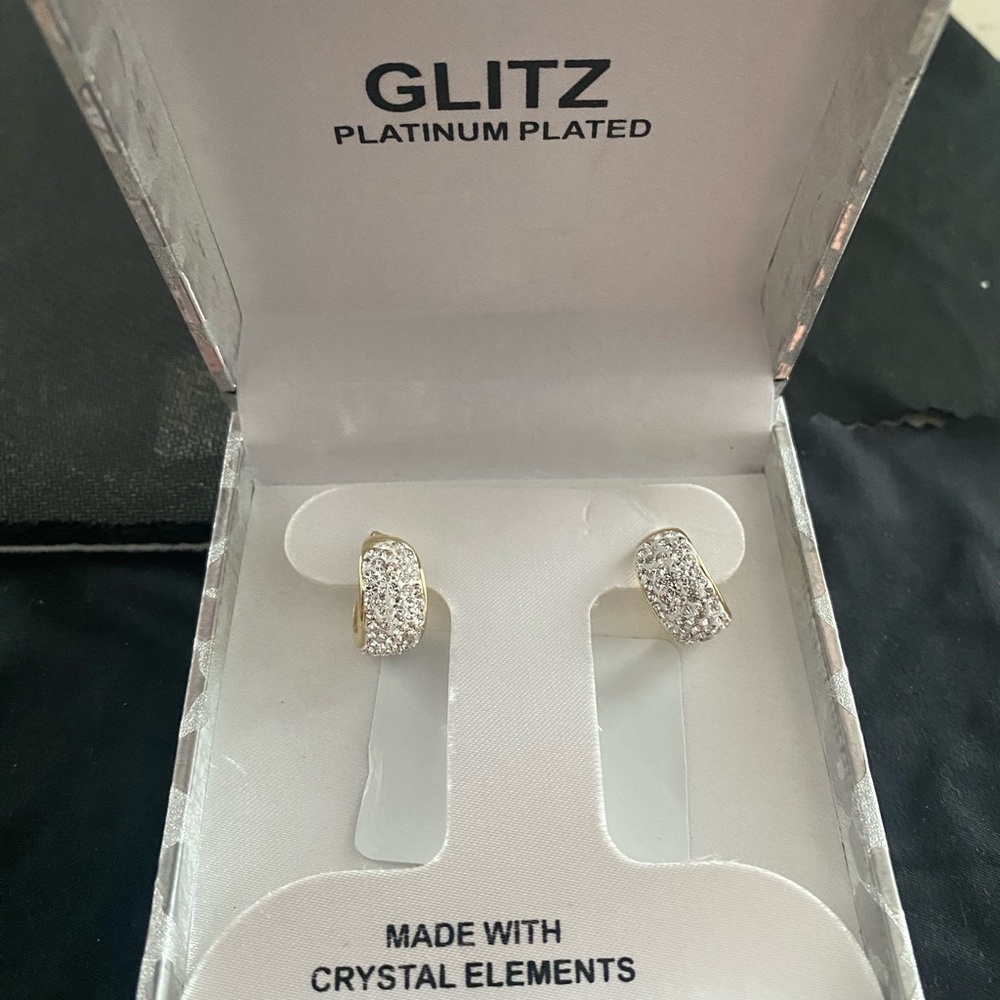 NEW Glitz Round Platinum Plated Crystal Elements Hoop Stud Earrings
